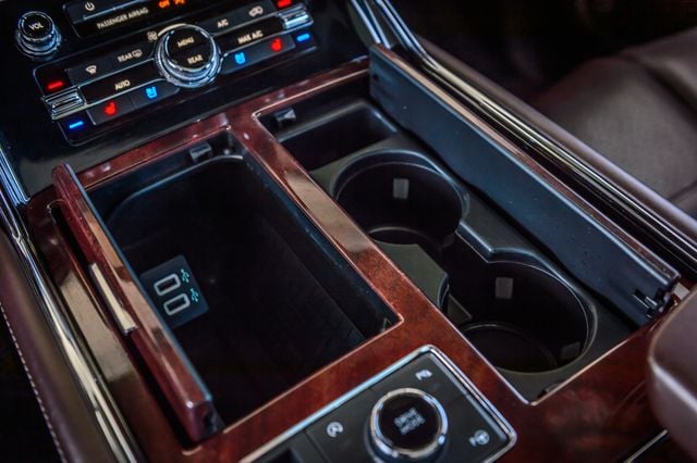 2019 Lincoln Navigator NAVIGATOR 4X4 BLACK LABEL WHITE ON MAHOGANY RED NAV QUADCAPTAINS - 22947084 - 32