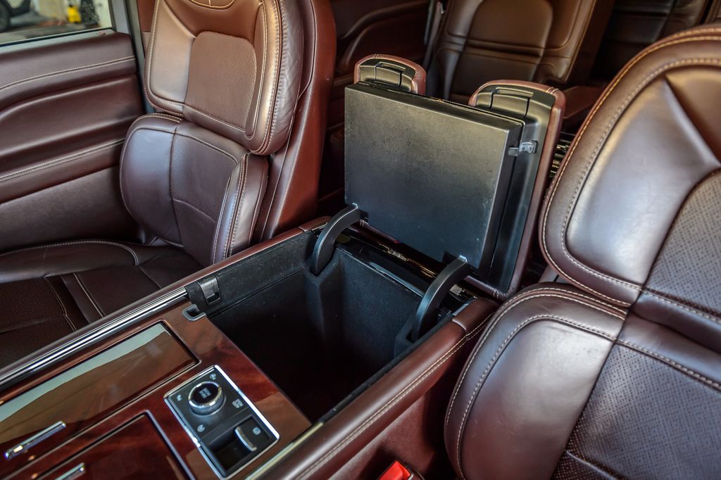 2019 Lincoln Navigator NAVIGATOR 4X4 BLACK LABEL WHITE ON MAHOGANY RED NAV QUADCAPTAINS - 22947084 - 34