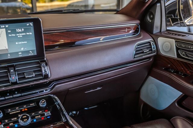 2019 Lincoln Navigator NAVIGATOR 4X4 BLACK LABEL WHITE ON MAHOGANY RED NAV QUADCAPTAINS - 22947084 - 36