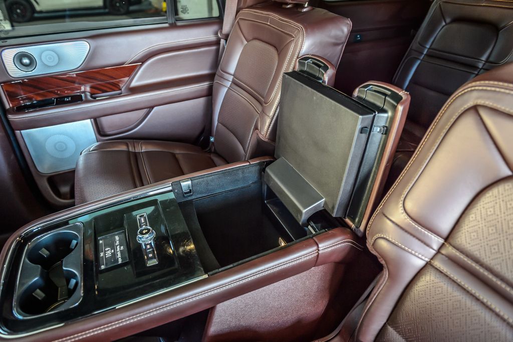 2019 Lincoln Navigator NAVIGATOR 4X4 BLACK LABEL WHITE ON MAHOGANY RED NAV QUADCAPTAINS - 22947084 - 45