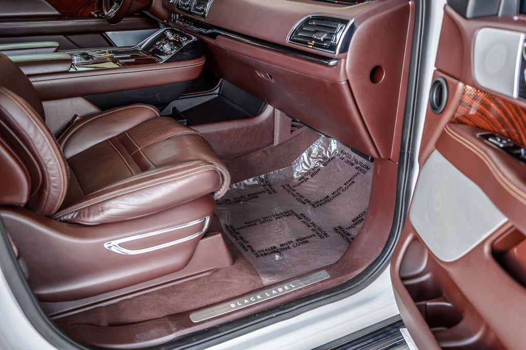 2019 Lincoln Navigator NAVIGATOR 4X4 BLACK LABEL WHITE ON MAHOGANY RED NAV QUADCAPTAINS - 22947084 - 49