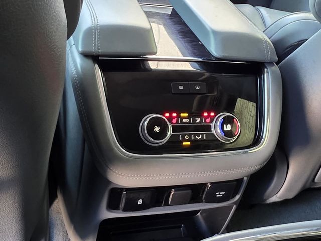2019 Lincoln Navigator Reserve - 23017436 - 11