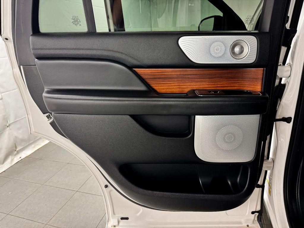 2019 Lincoln Navigator RESERVE 4WD - 23036484 - 14