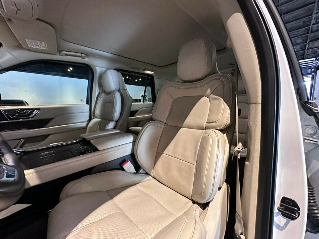 2019 Lincoln Navigator Reserve/4x4/CaptainsChairs/Htd&CldMassageSeats/PanoRoof/NAV - 22758338 - 11