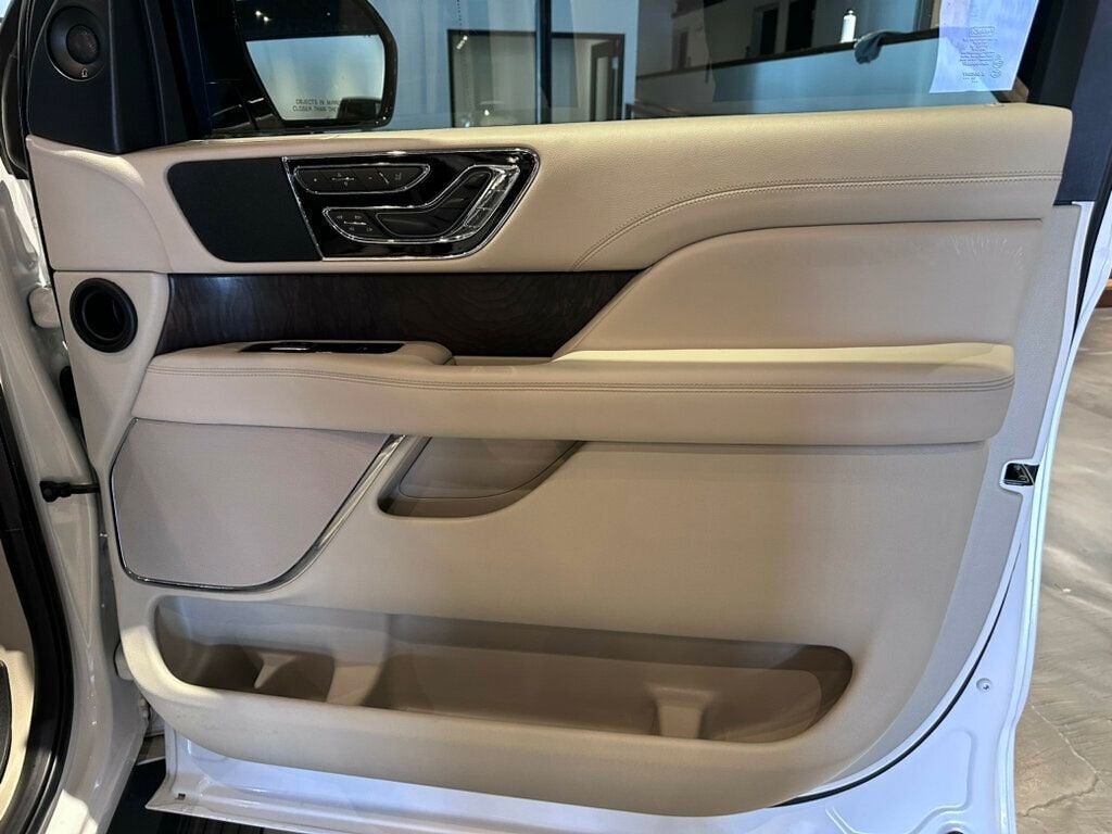 2019 Lincoln Navigator Reserve/4x4/CaptainsChairs/Htd&CldMassageSeats/PanoRoof/NAV - 22758338 - 29