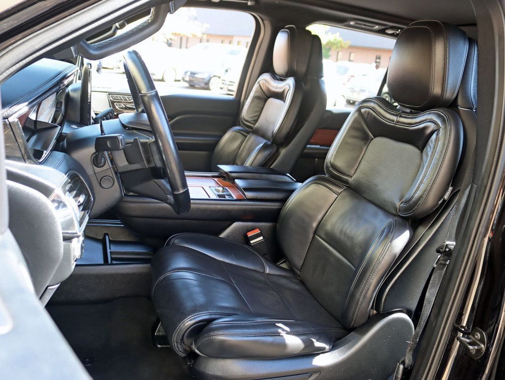 2019 Lincoln Navigator L 4x4 Reserve - 23088128 - 24