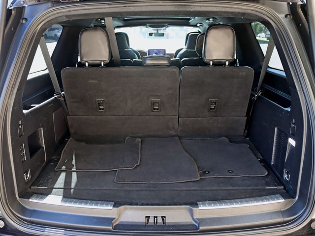 2019 Lincoln Navigator L 4x4 Reserve - 23088128 - 35