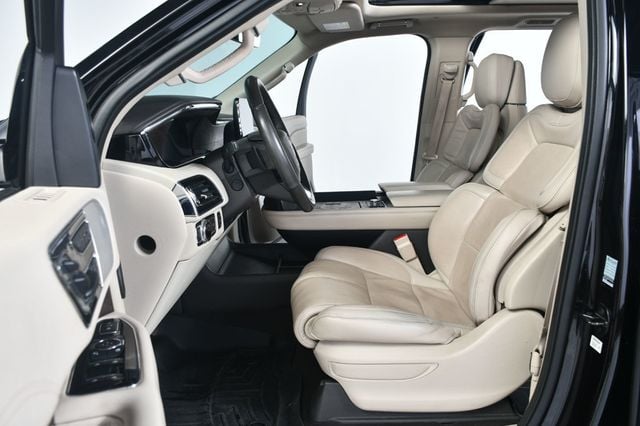 2019 Lincoln Navigator L 4x4 Reserve - 22984381 - 28