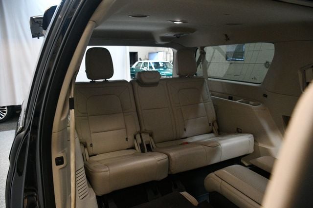 2019 Lincoln Navigator L 4x4 Reserve - 22984381 - 40