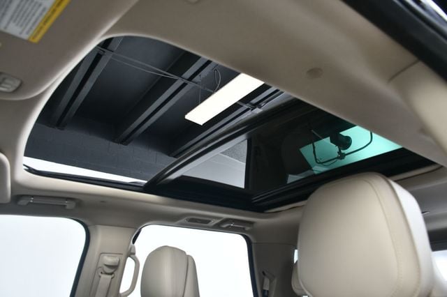 2019 Lincoln Navigator L 4x4 Reserve - 22984381 - 5