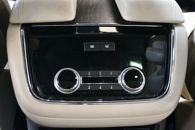 2019 Lincoln Navigator L 4x4 Reserve - 22984381 - 73