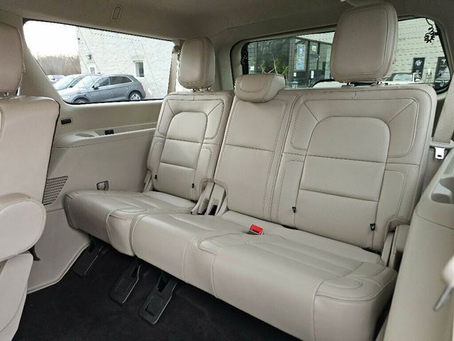 2019 Lincoln Navigator L 4x4 Reserve - 22958858 - 19