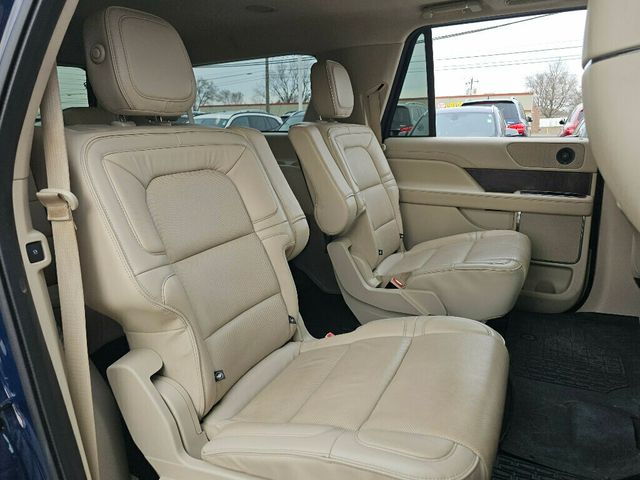 2019 Lincoln Navigator L 4x4 Reserve - 22958858 - 20