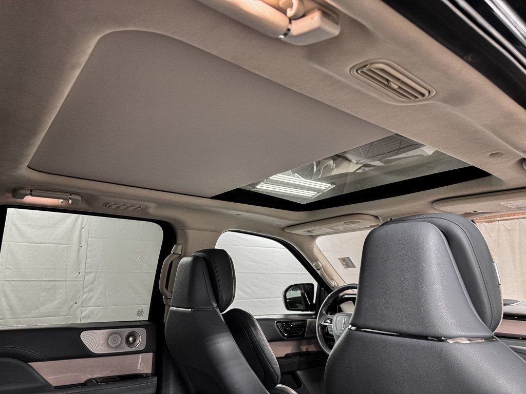 2019 Lincoln Navigator L BLACK LABEL 4WD - 23054983 - 11