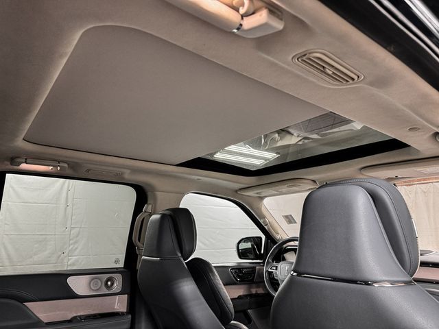 2019 Lincoln Navigator L BLACK LABEL 4WD - 23054983 - 11