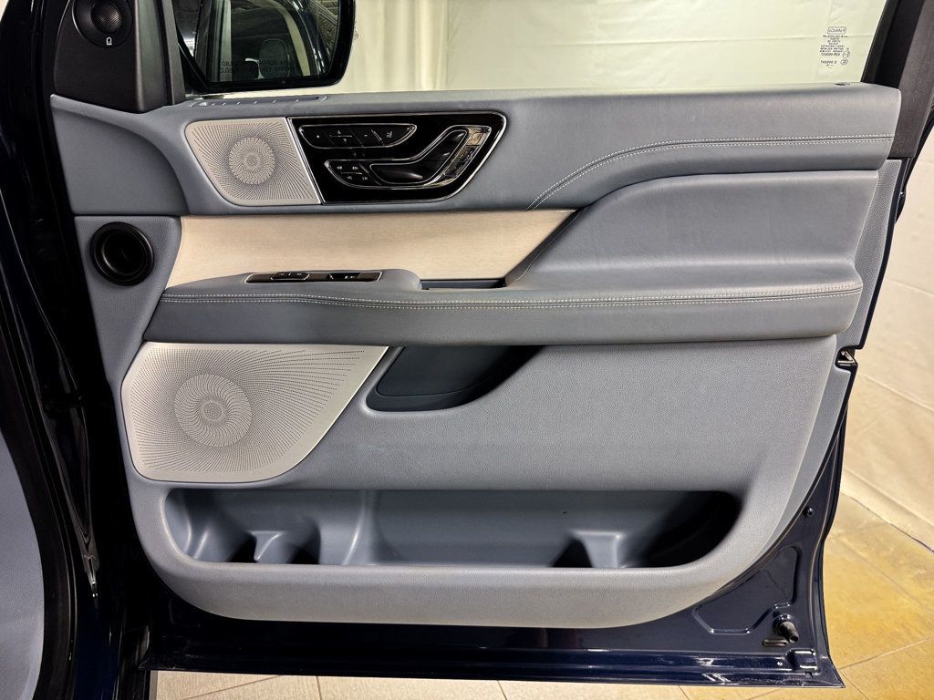 2019 Lincoln Navigator L BLACK LABEL 4WD - 23054983 - 16
