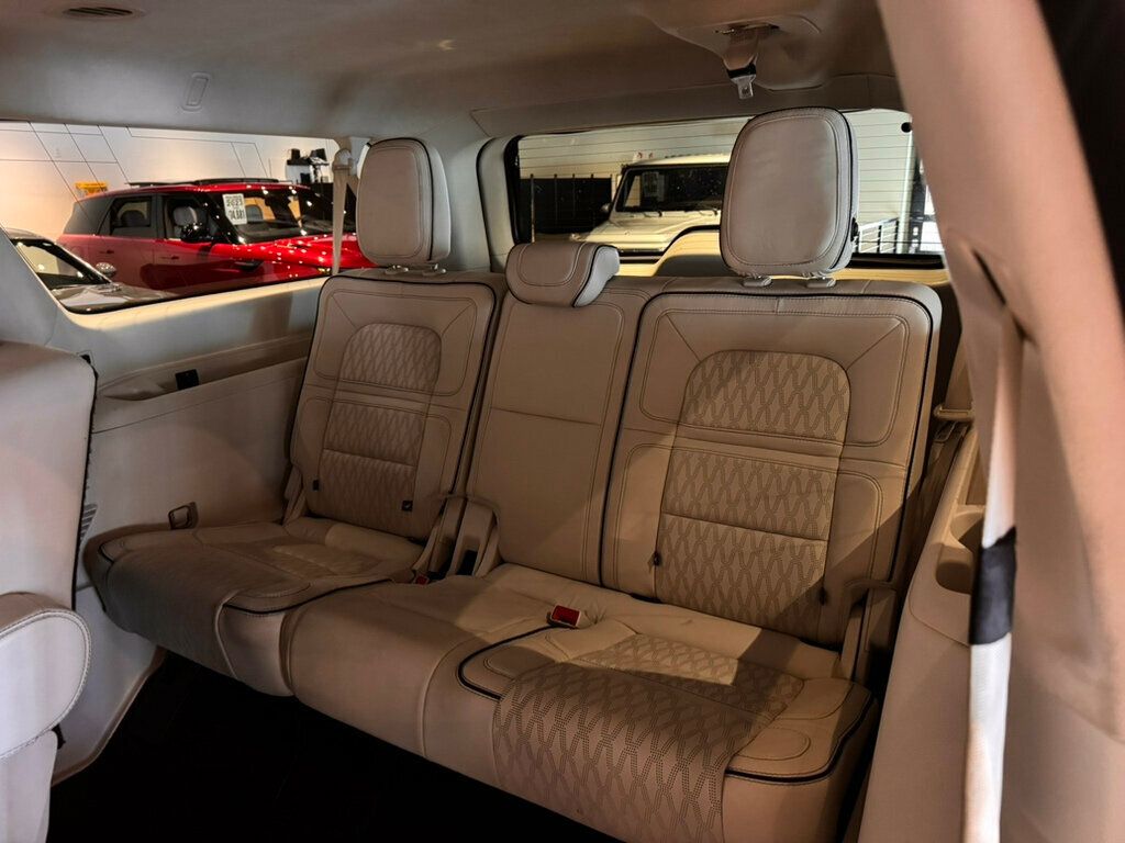 2019 Lincoln Navigator L BlackLabel/4x4/CaptainsChairs/Htd&CldMassageSeats/PanoRoof/NAV - 22968126 - 11