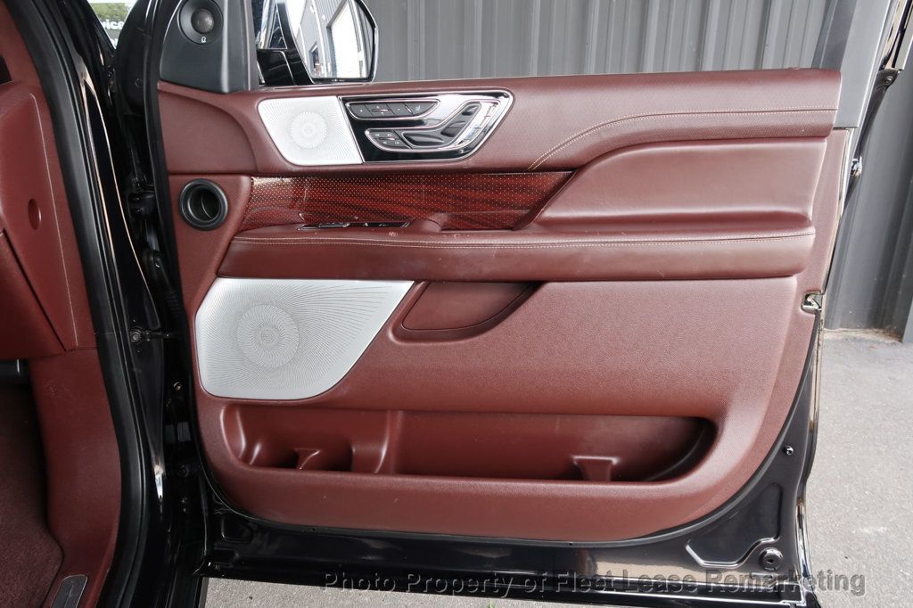 2019 Lincoln Navigator L Navigator L 4WD Black Label - 22886703 - 29