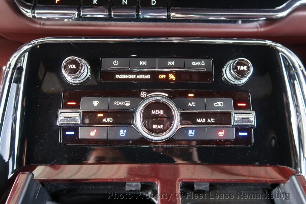 2019 Lincoln Navigator L Navigator L 4WD Black Label - 22886703 - 36