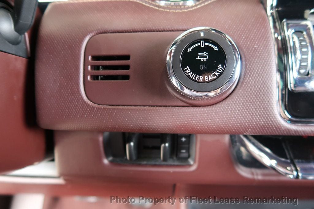 2019 Lincoln Navigator L Navigator L 4WD Black Label - 22886703 - 38