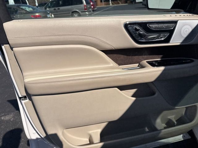 2019 Lincoln Navigator L Reserve - 23002457 - 12