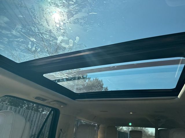 2019 Lincoln Navigator L Reserve - 23002457 - 19