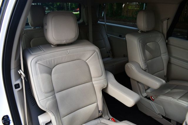 2019 Lincoln Navigator L Reserve 4x4 - 23043115 - 35