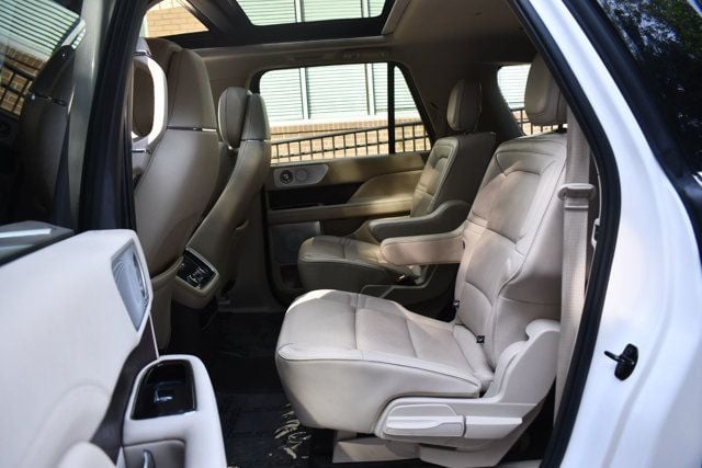 2019 Lincoln Navigator L Reserve 4x4 - 23043115 - 37