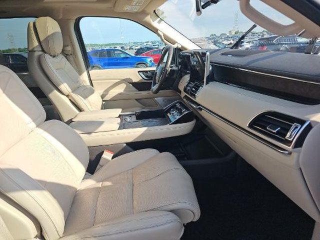 2019 Lincoln Navigator L Reserve 4x4 - 23043115 - 5