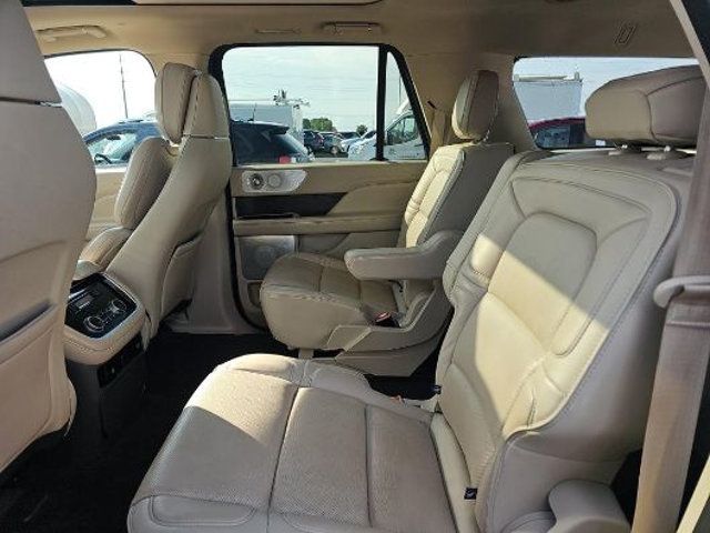 2019 Lincoln Navigator L Reserve 4x4 - 23043115 - 8