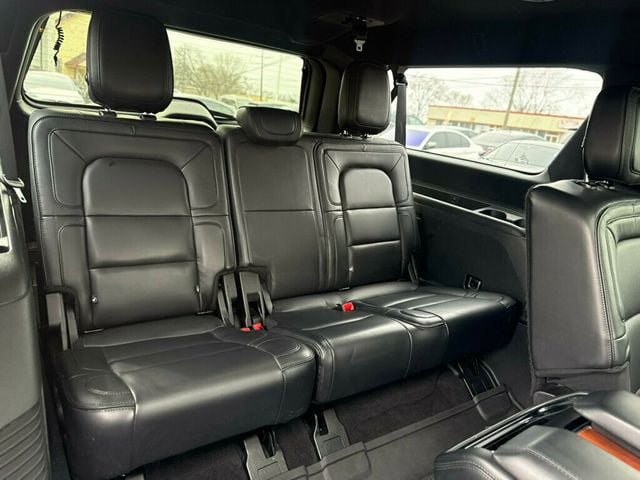 2019 Lincoln Navigator L Reserve 4x4 - 23011922 - 19