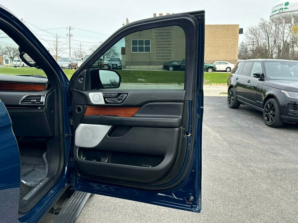 2019 Lincoln Navigator L Reserve 4x4 - 23011922 - 24