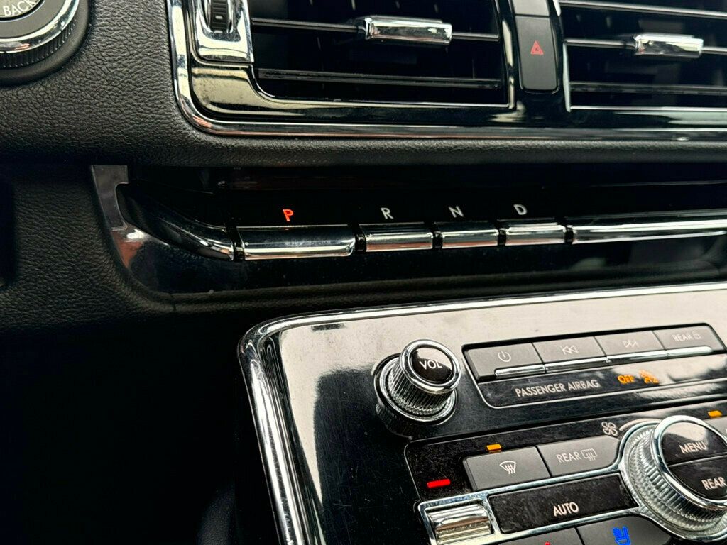 2019 Lincoln Navigator L Reserve 4x4 - 23011922 - 29