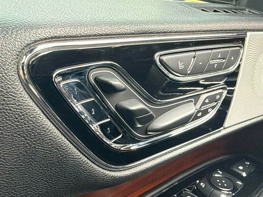 2019 Lincoln Navigator L Reserve 4x4 - 23011922 - 37