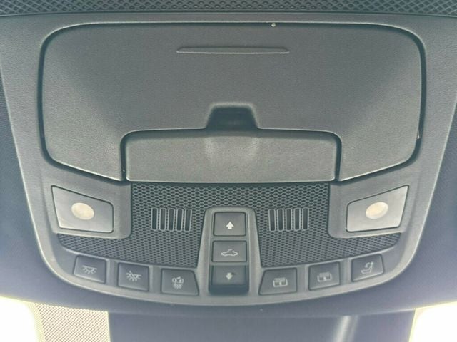 2019 Lincoln Navigator L Reserve 4x4 - 23011922 - 38