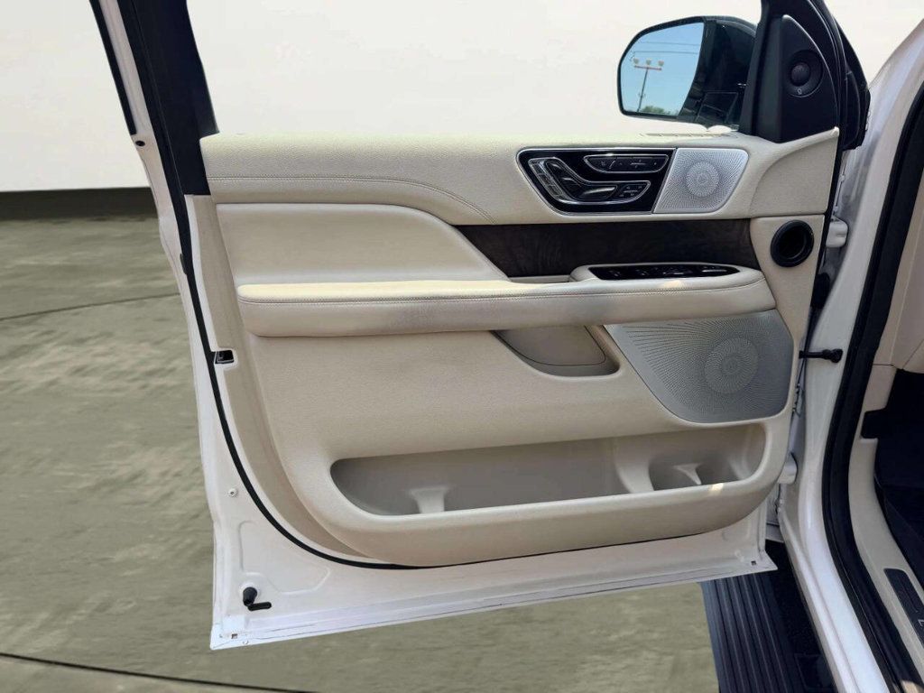 2019 Lincoln Navigator L Reserve 4x4 4dr SUV - 23053540 - 15