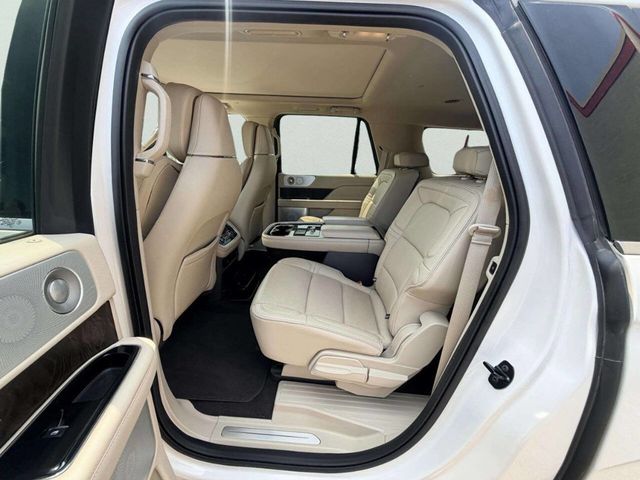 2019 Lincoln Navigator L Reserve 4x4 4dr SUV - 23053540 - 22