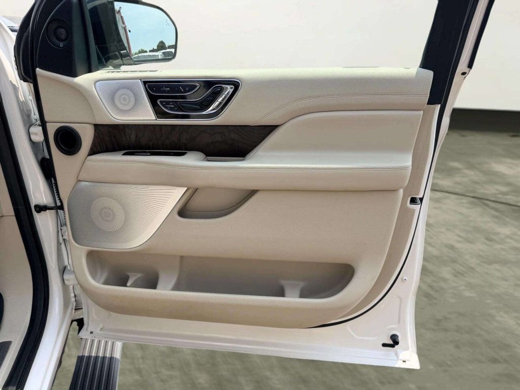 2019 Lincoln Navigator L Reserve 4x4 4dr SUV - 23053540 - 33