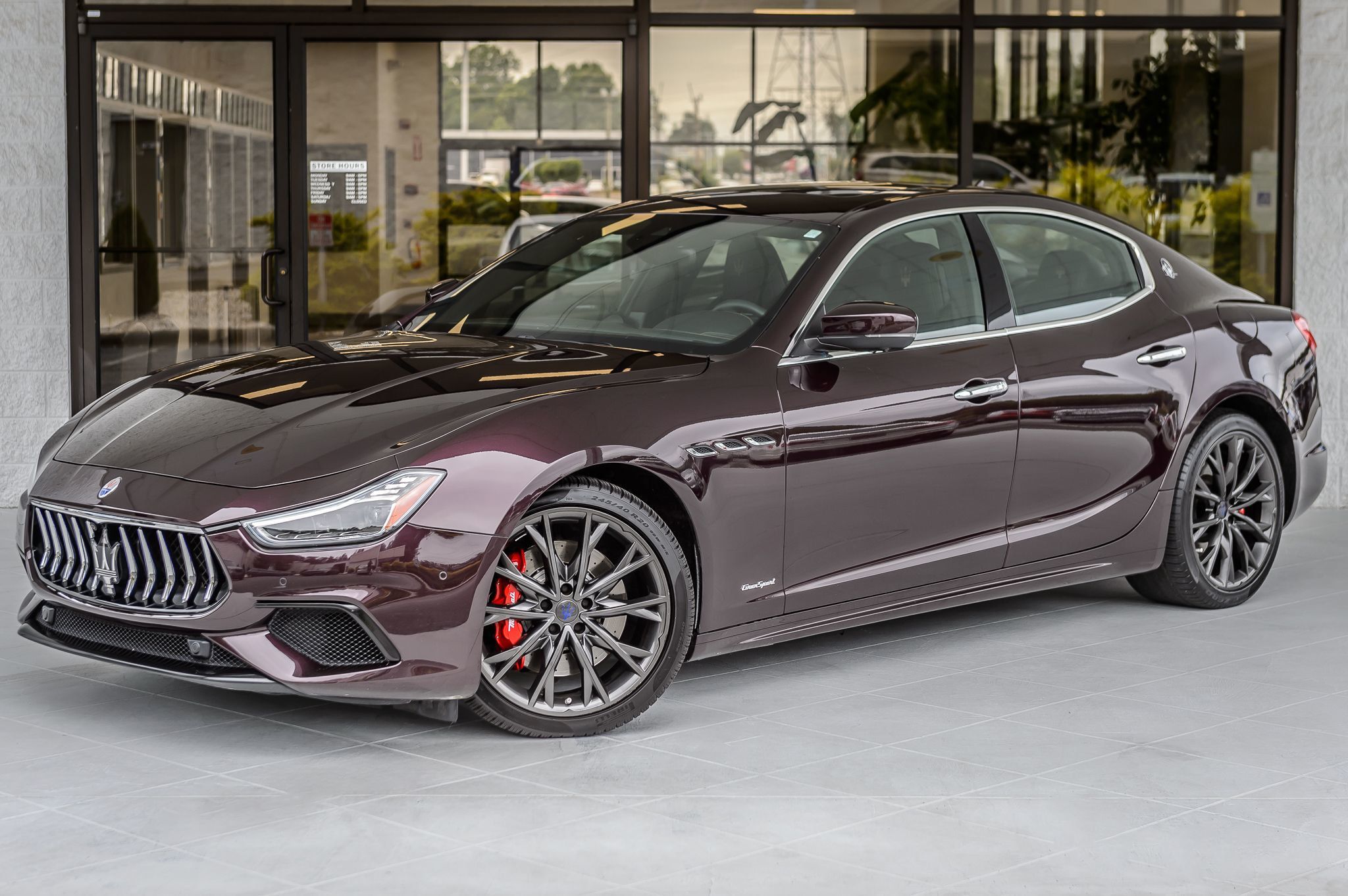 2019 Maserati Ghibli GranSport photo 2
