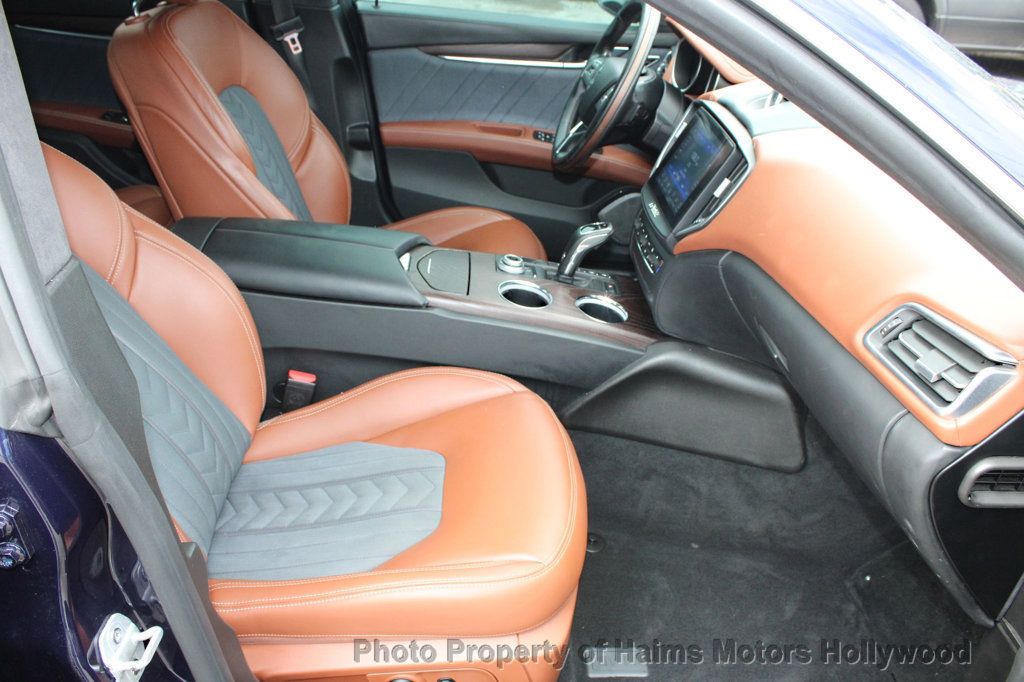 2019 Maserati Ghibli GranLusso photo 13