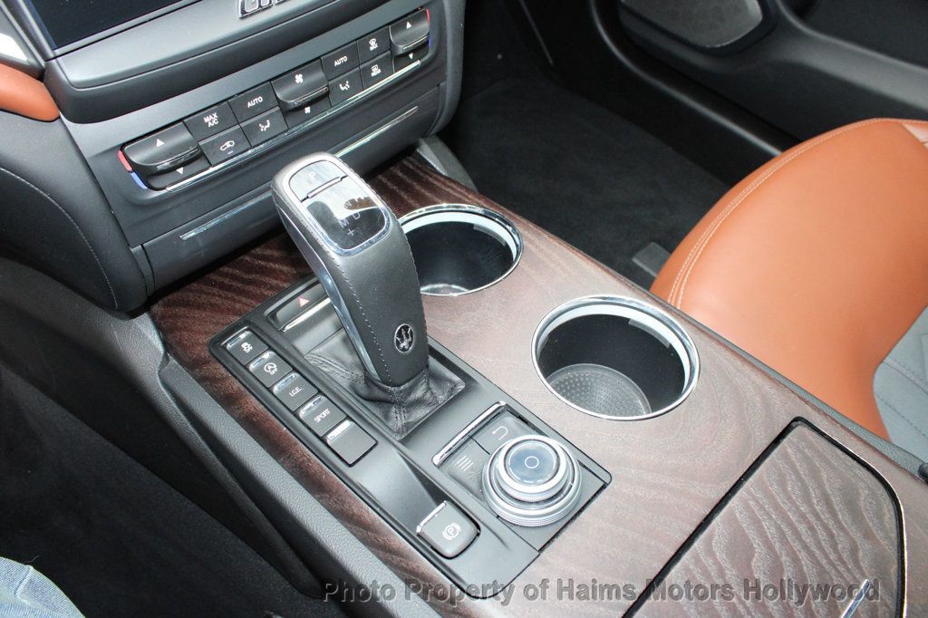 2019 Maserati Ghibli GranLusso photo 21