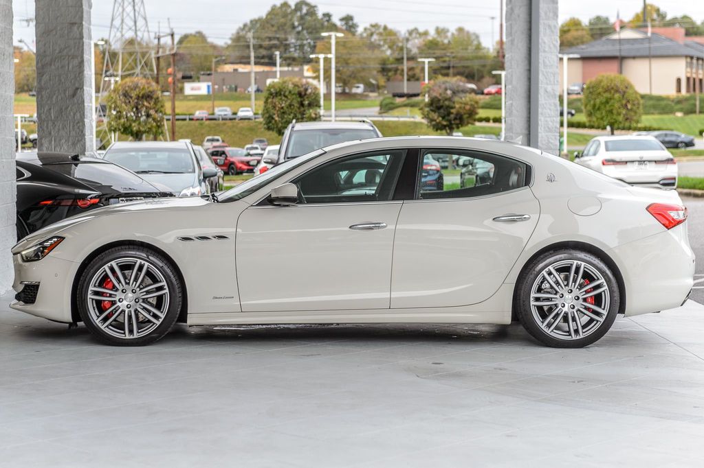 2019 Maserati Ghibli S GRANLUSSO - WHITE ON RED - NAV - BACKUP CAM - GORGEOUS - 22649258 - 53