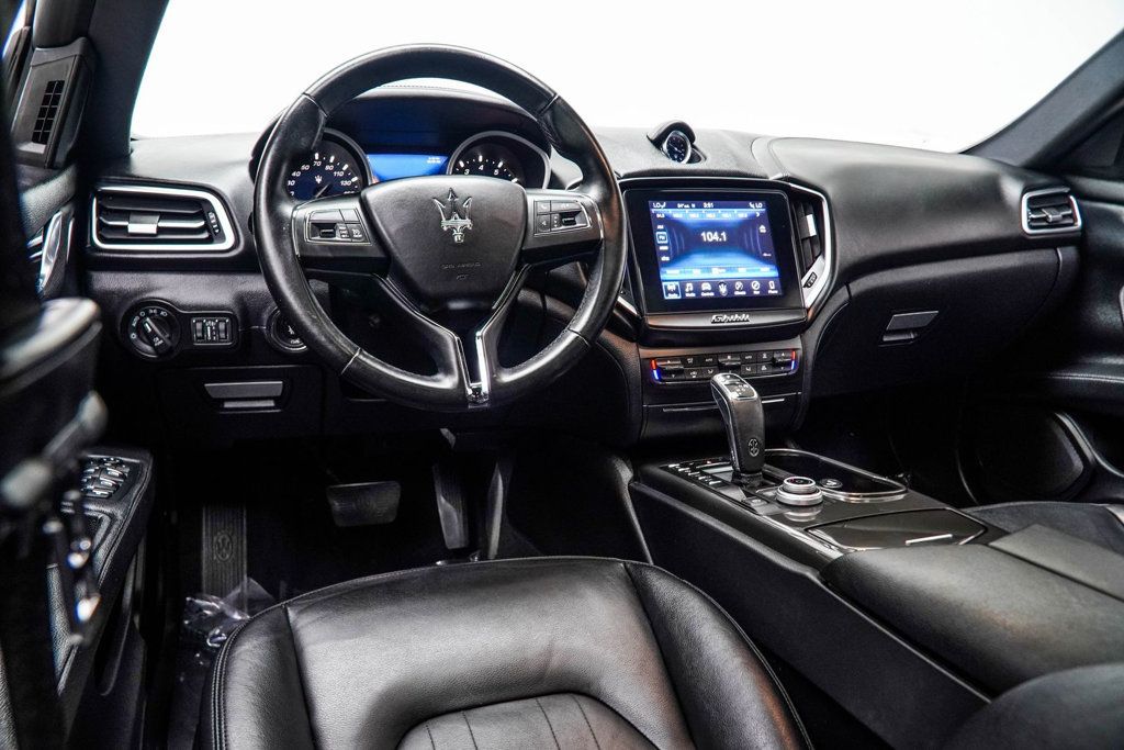 Maserati Ghibli photo 16