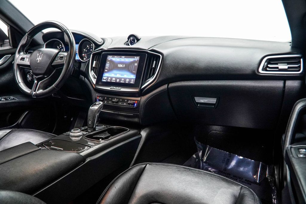 Maserati Ghibli photo 19