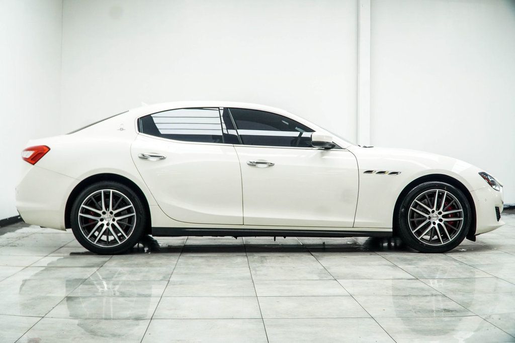 Maserati Ghibli photo 7