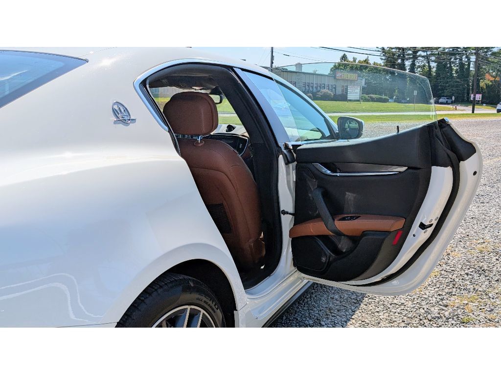 2019 Maserati Ghibli Q4 photo 12