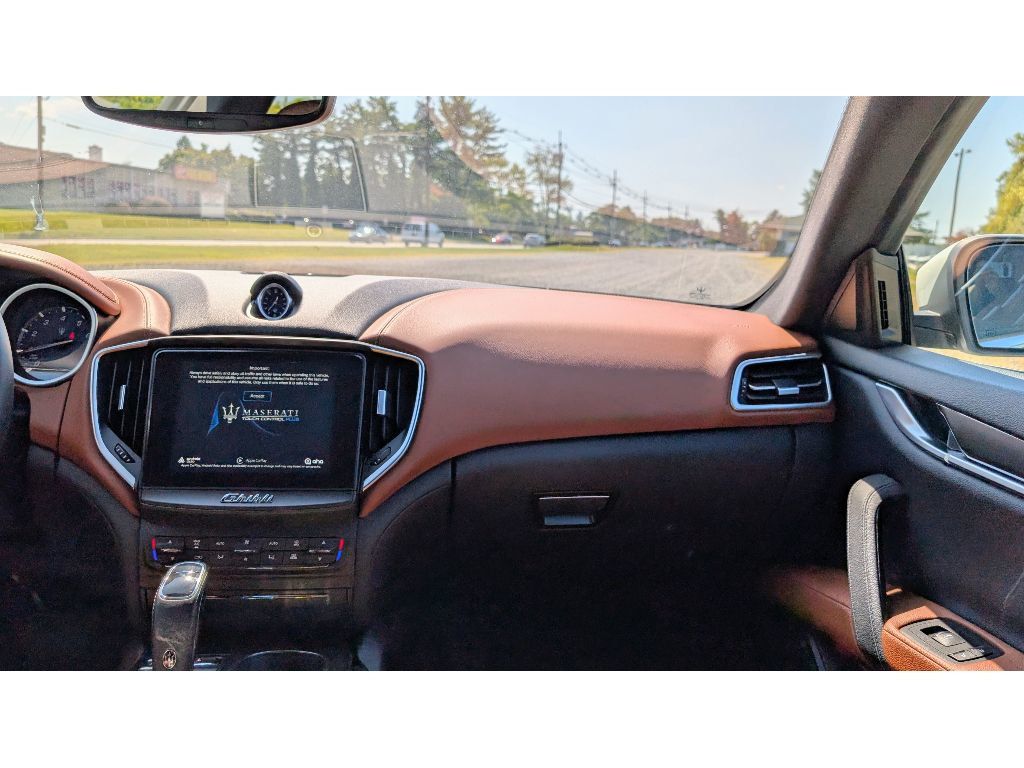 2019 Maserati Ghibli Q4 photo 26
