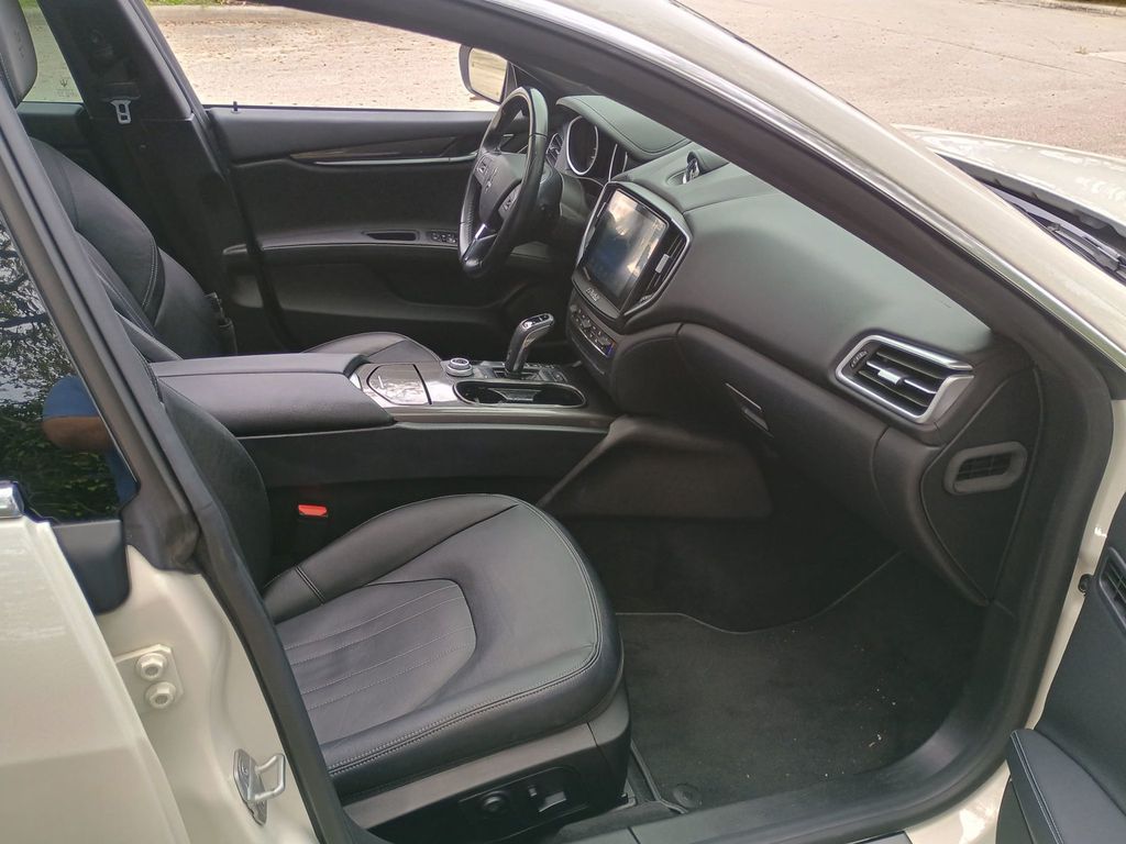 2019 Maserati Ghibli S Q4 3.0L 1 Owner Clean Autocheck - 22912462 - 26