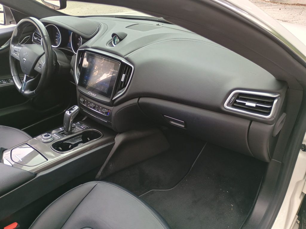 2019 Maserati Ghibli S Q4 3.0L 1 Owner Clean Autocheck - 22912462 - 29