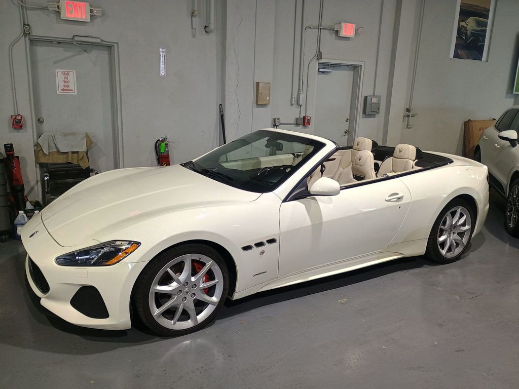 2019 Maserati GranTurismo Convertible MC 4.7L 1 Owner Clean Carfax Florida Car - 22950619 - 0